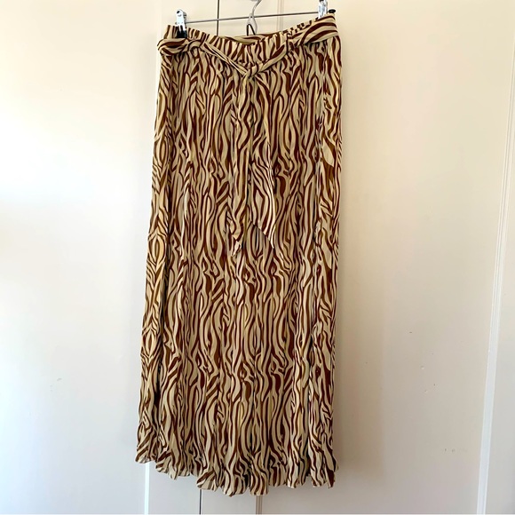Joie Dresses & Skirts - Joie Abstract Zebra Print Midi Pleated Cream and Brown Skirt Sz L NWOT